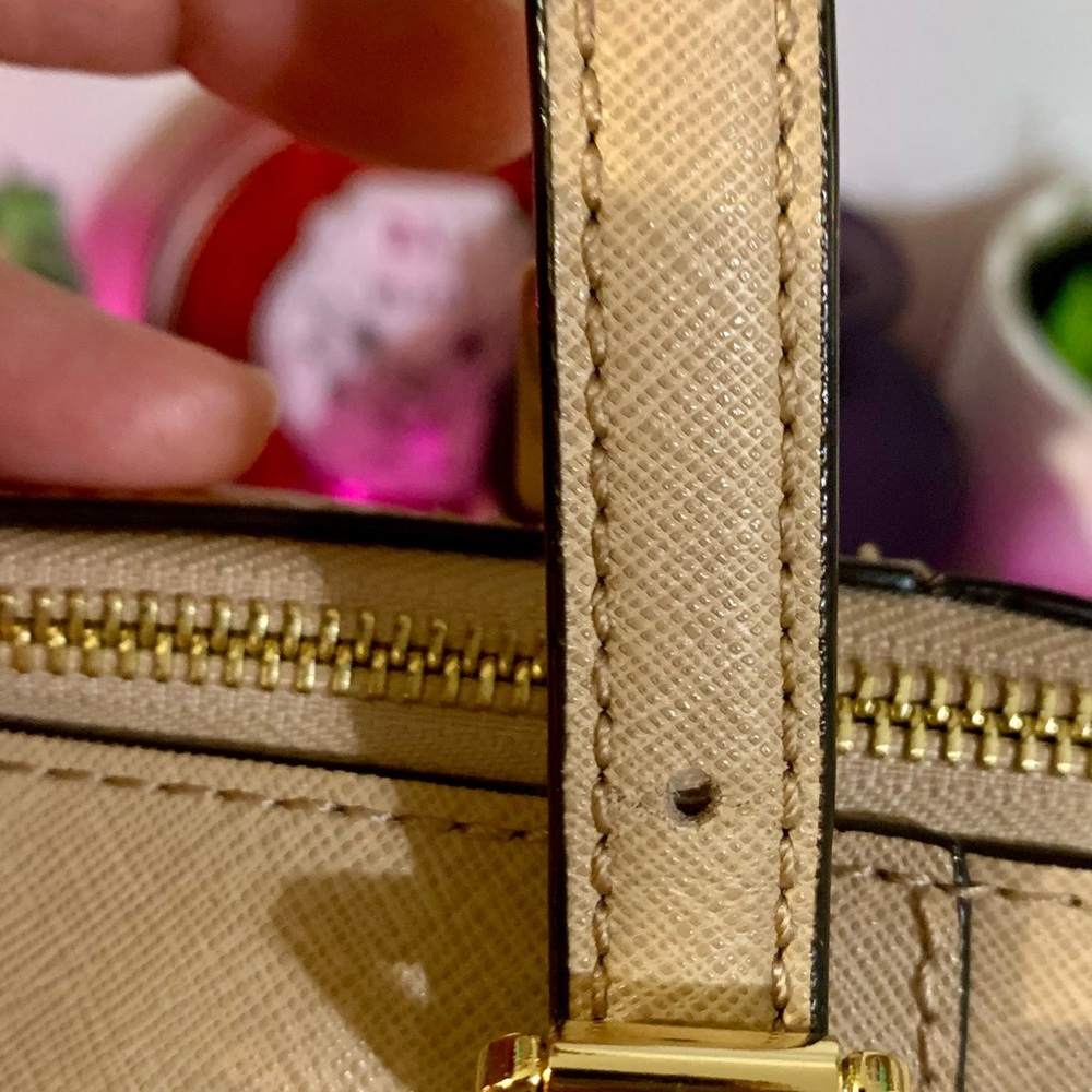 Michael Kors Tote Bag - Picture 5 of 9
